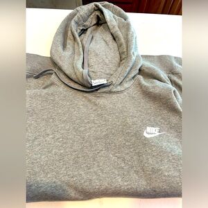 Men’s medium Nike hoodie